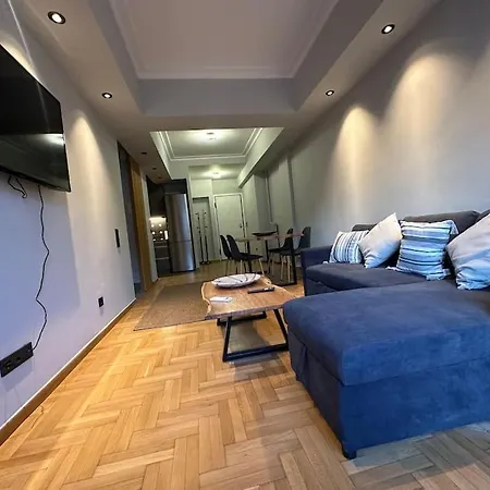 Center Modern Athen